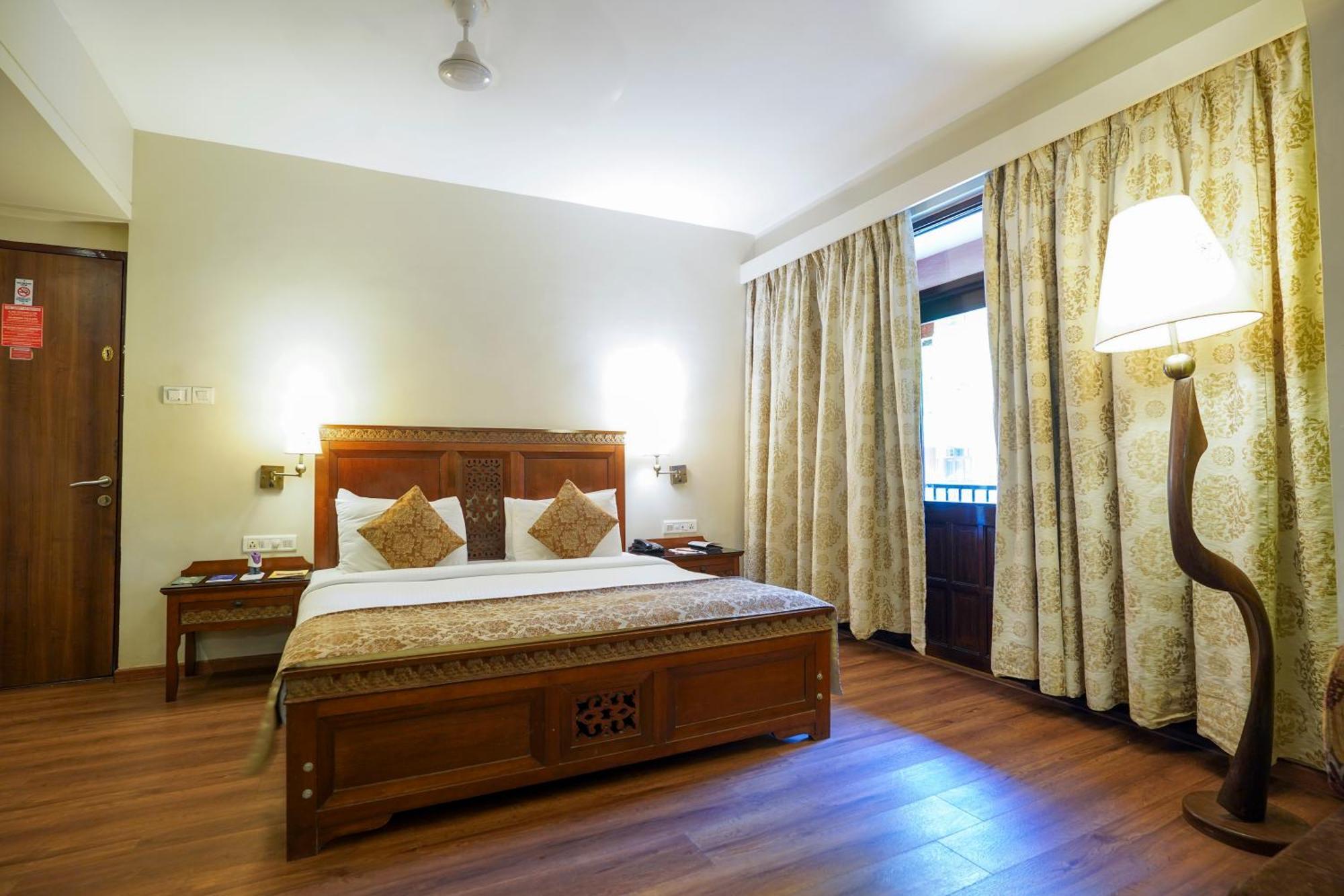 Neelams The Grand Hotel Calangute Exterior foto